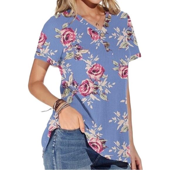 Tops - Floral Waffle Knit Short Sleeve Top in Blue/Pink Women’s XL